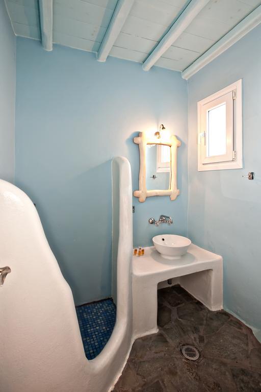 Parathyro Sto Aigaio 2 - Small Suites Tinos Room photo